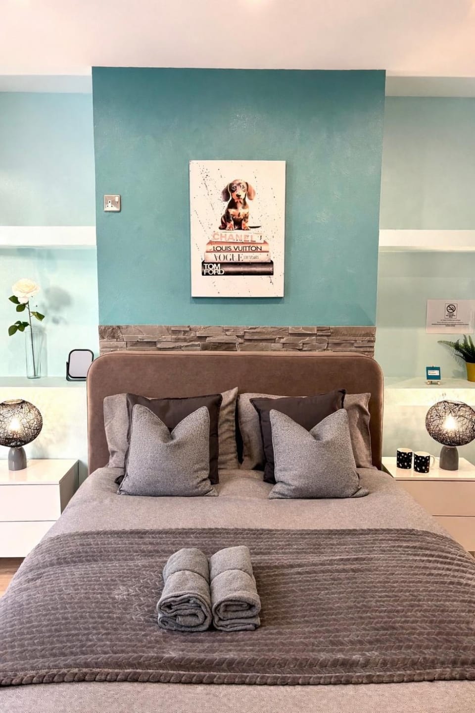 Modern Art House - serviced accomodation Vacation rental in Liverpool