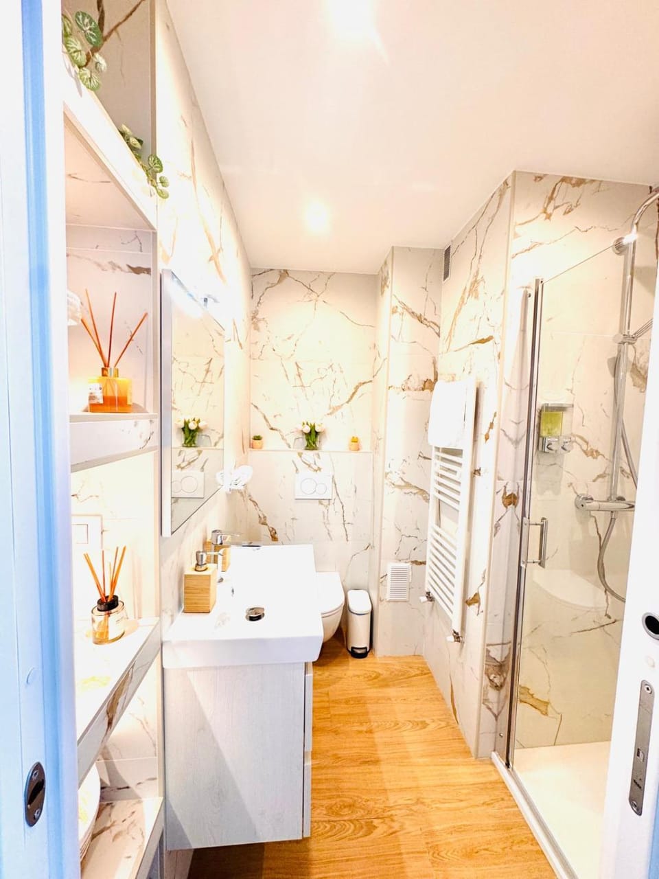 Shower, Bathroom, towels