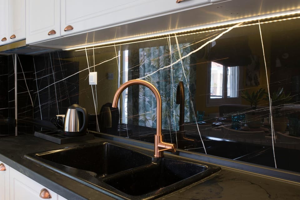 Coffee/tea facilities, Kitchen or kitchenette