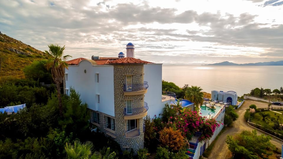 Off site, Bird's eye view, Sea view, Area and facilities
