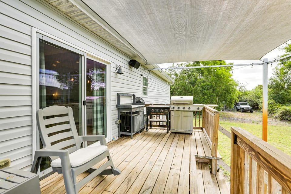 Remote-Work Friendly: Lehigh Acres Family Home House in Lehigh Acres