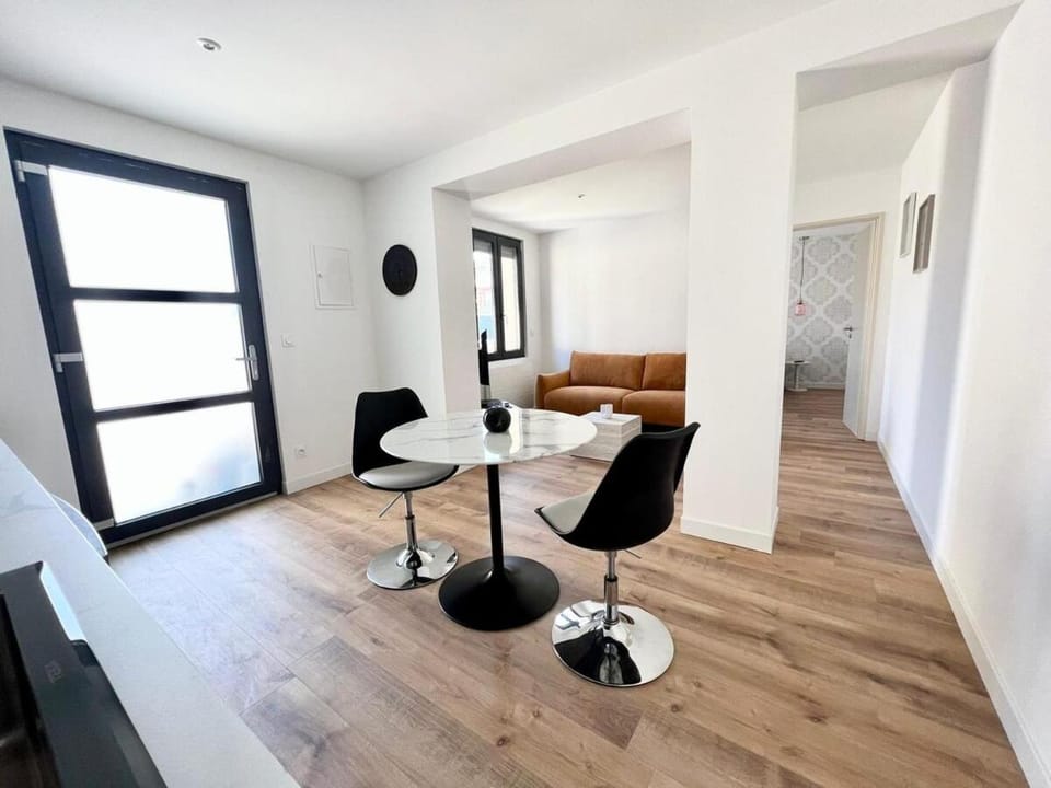 Le Hausmanien, à deux pas du port Apartment in Normandy