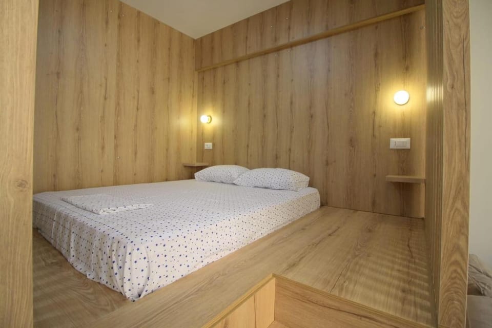 B&K Elegant Studio! Near the Sea! Apartment in Sarandë
