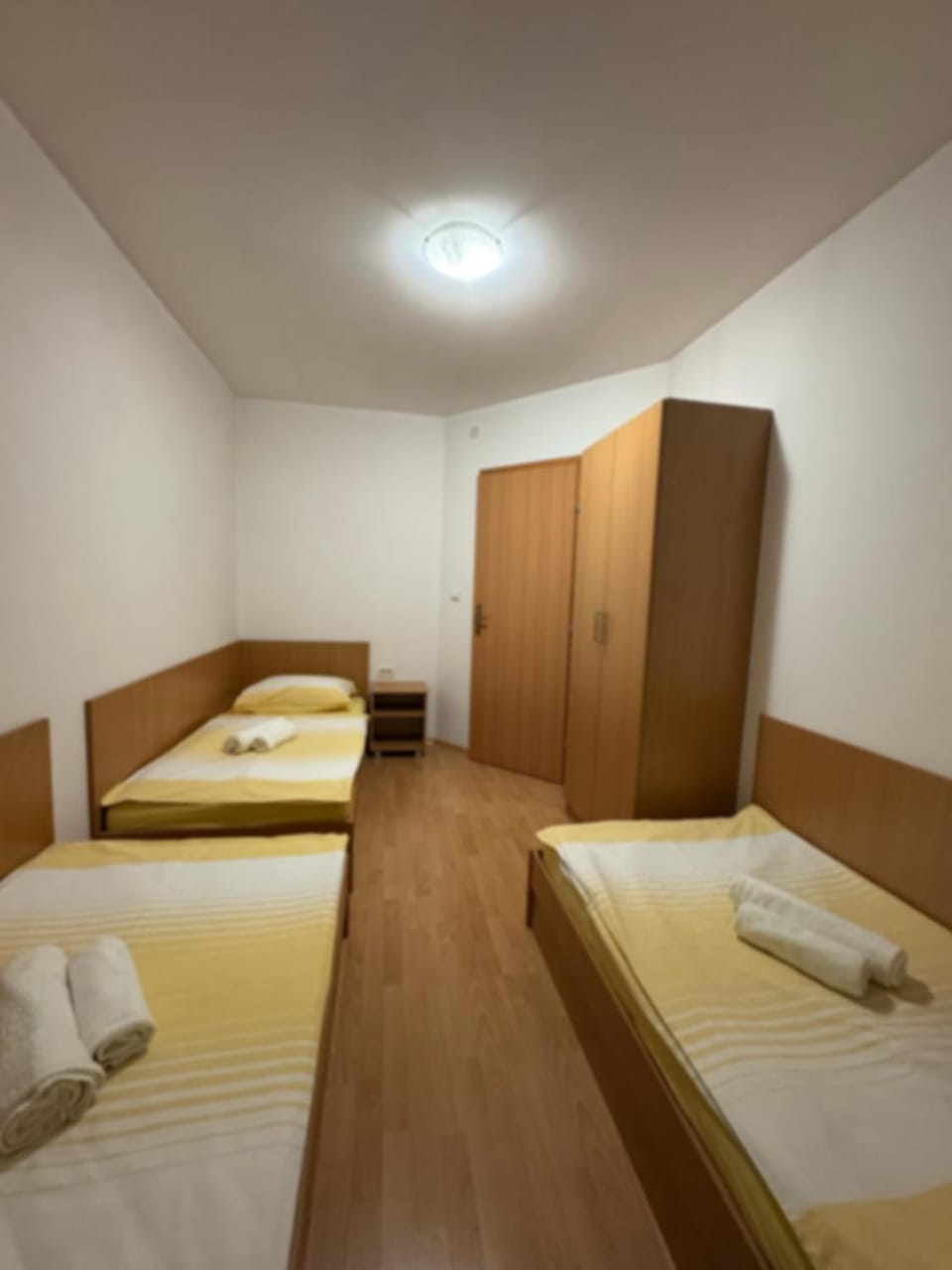 Bed, Bedroom, towels, wardrobe