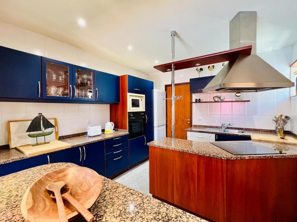 By the Sea Mindelo Pool House Villa in Porto District