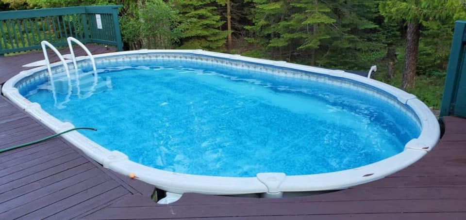 Rustic Vibes w Pool & Hot Tub- Tobermory House in Northern Bruce Peninsula