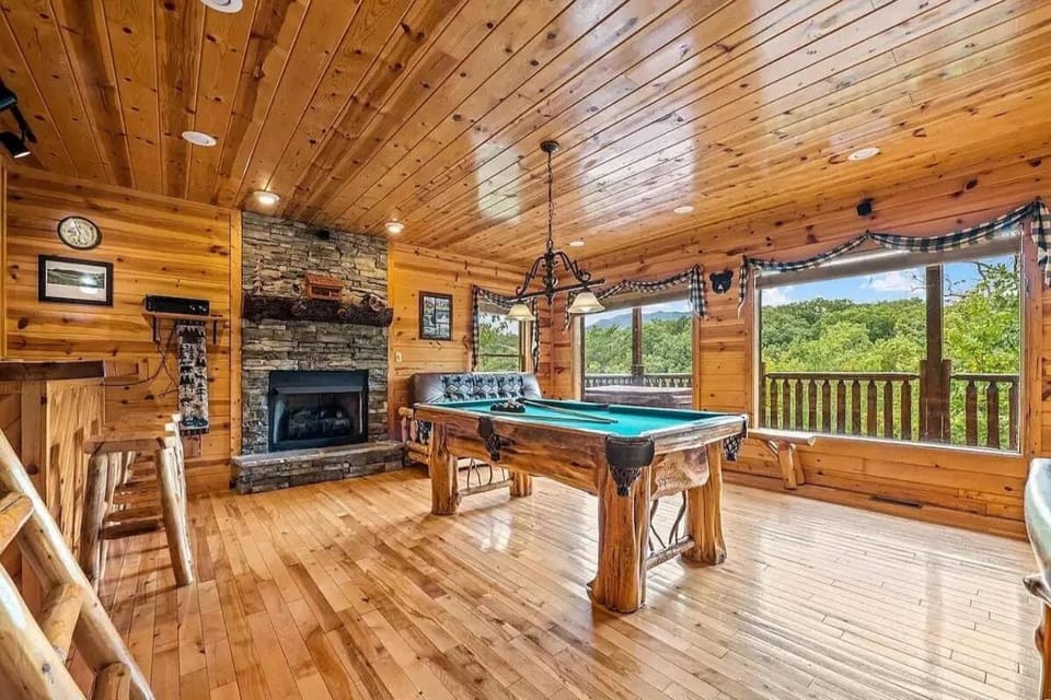 Away in the Mountains by Avada Properties House in Gatlinburg