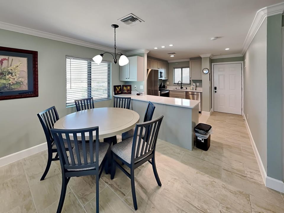 Seaside 510 Apartment in Estero Island