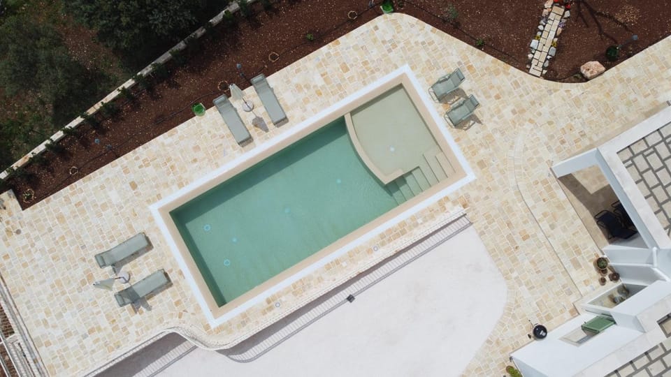 Patio, Pool view, Swimming pool, sunbed