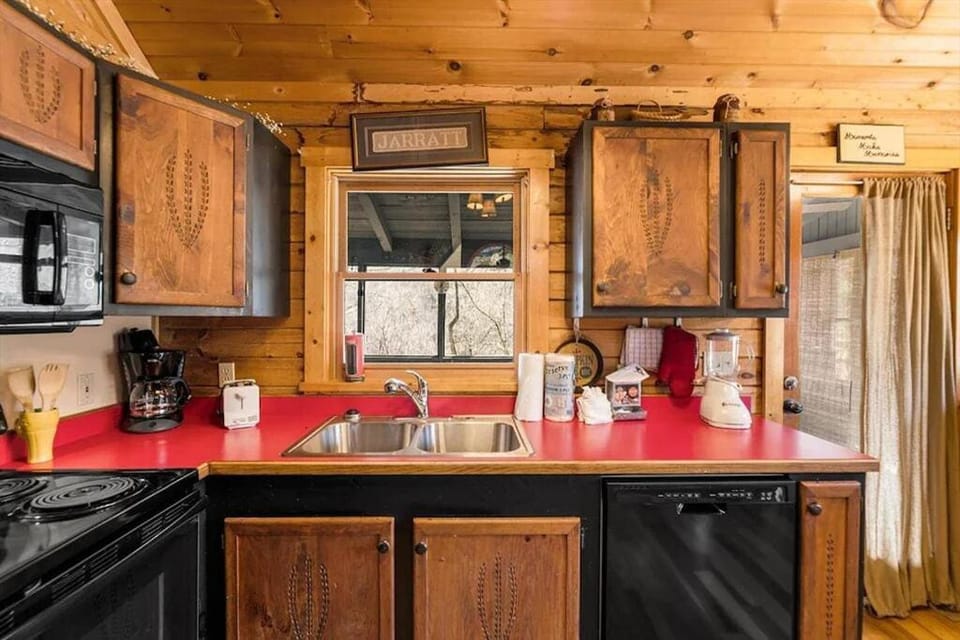 The Jarratt House by Avada Properties House in Sevierville