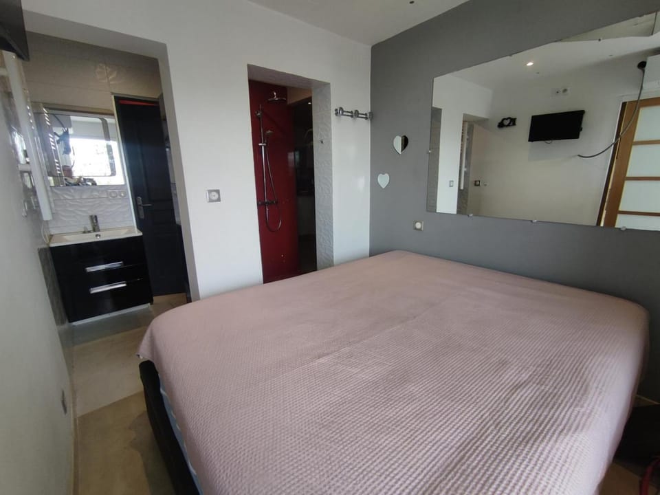 Appartement 17, Héliopolis O au village naturiste Apartment in Agde