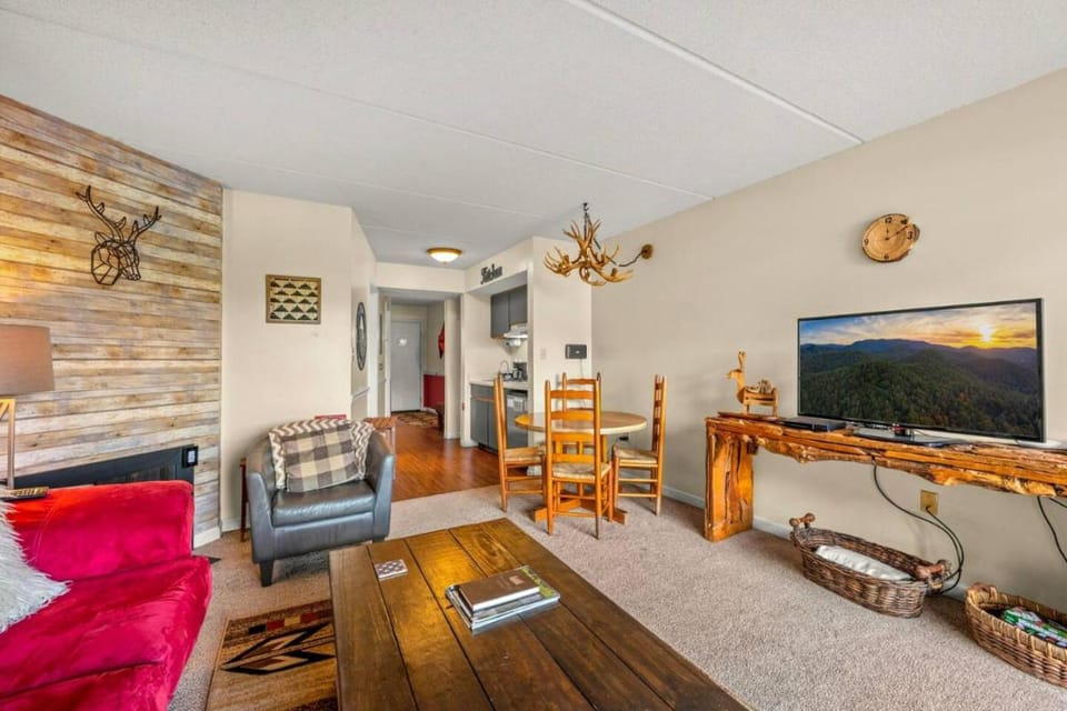 Heart of Gatlinburg by Avada Properties House in Gatlinburg