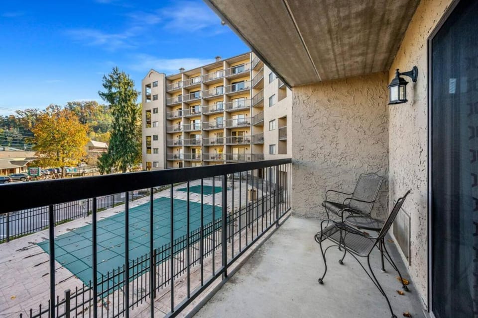 Heart of Gatlinburg by Avada Properties House in Gatlinburg