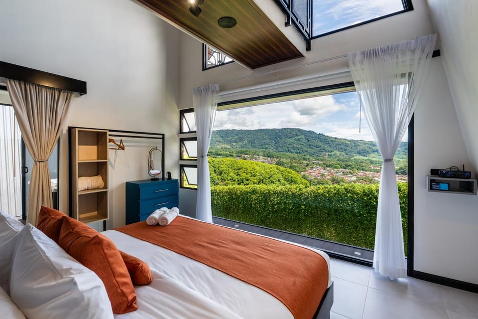 Property building, Bed, Natural landscape, View (from property/room), Bedroom, Mountain view