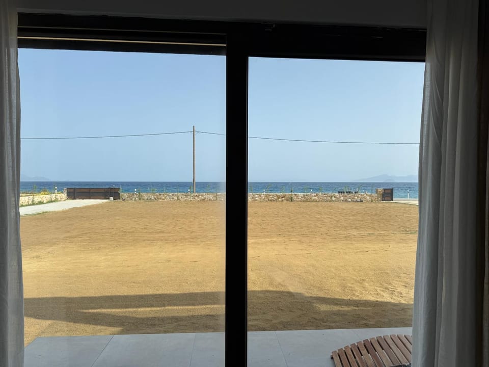 Natural landscape, Balcony/Terrace, Sea view