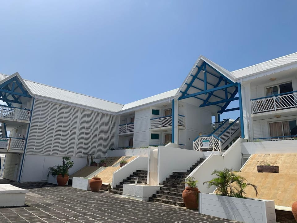 Studio Saint- François avec vue sur lagon Apartment hotel in Grande-Terre, Guadeloupe