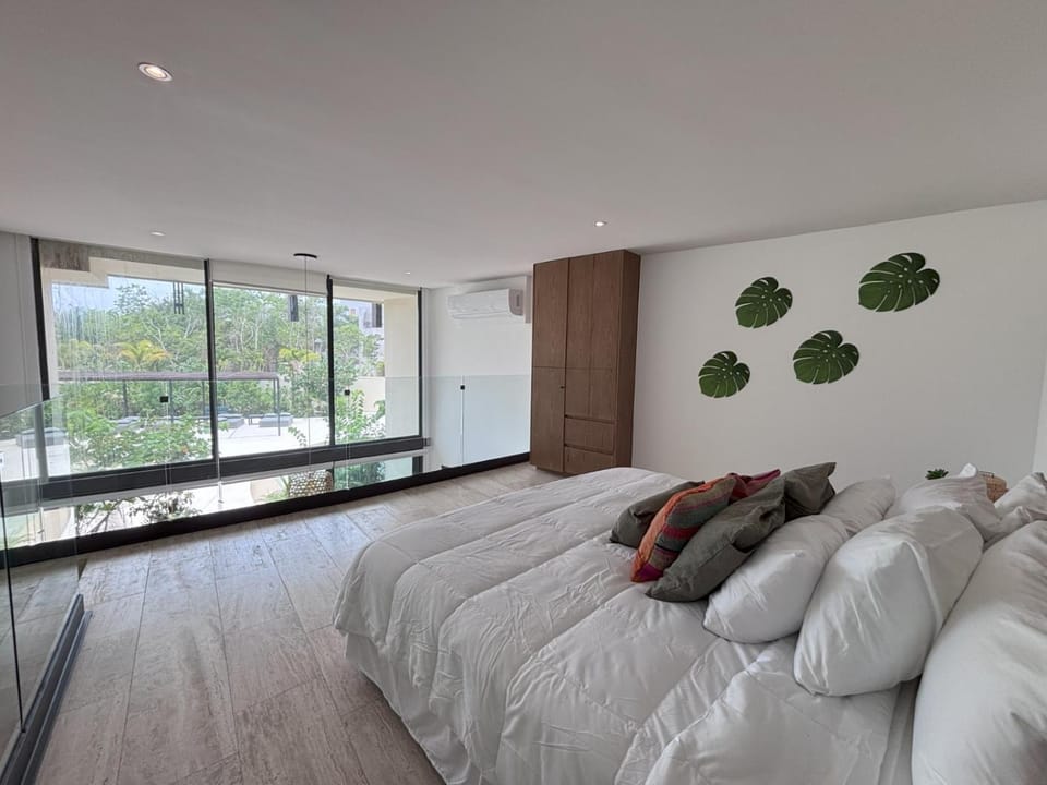 Bathroom, Bedroom, Public Bath