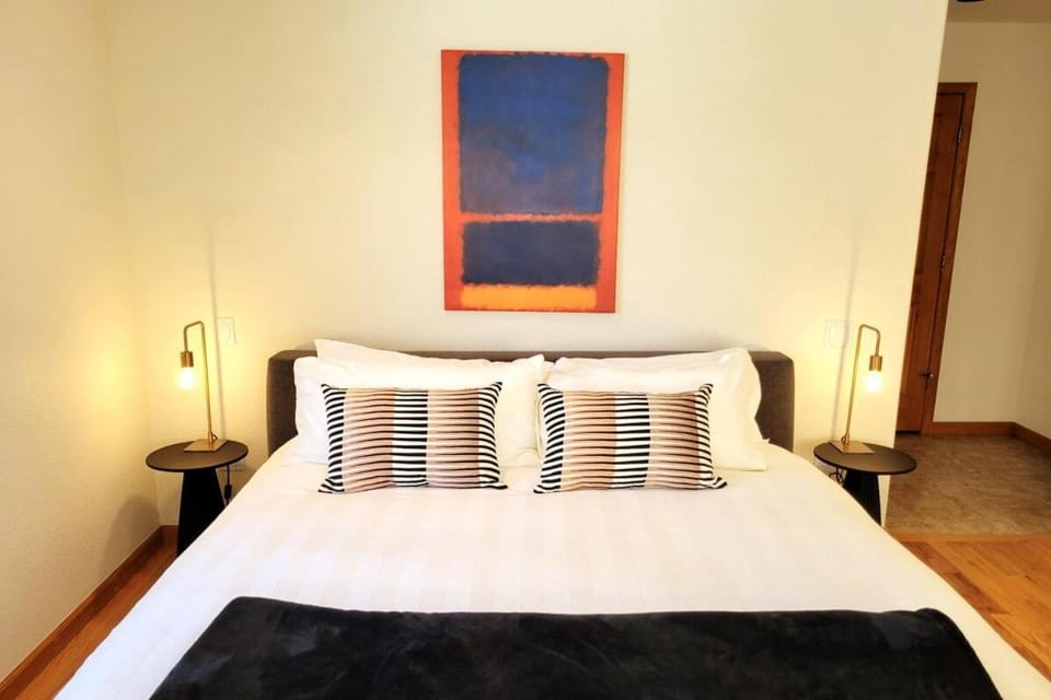Bed, Bedroom