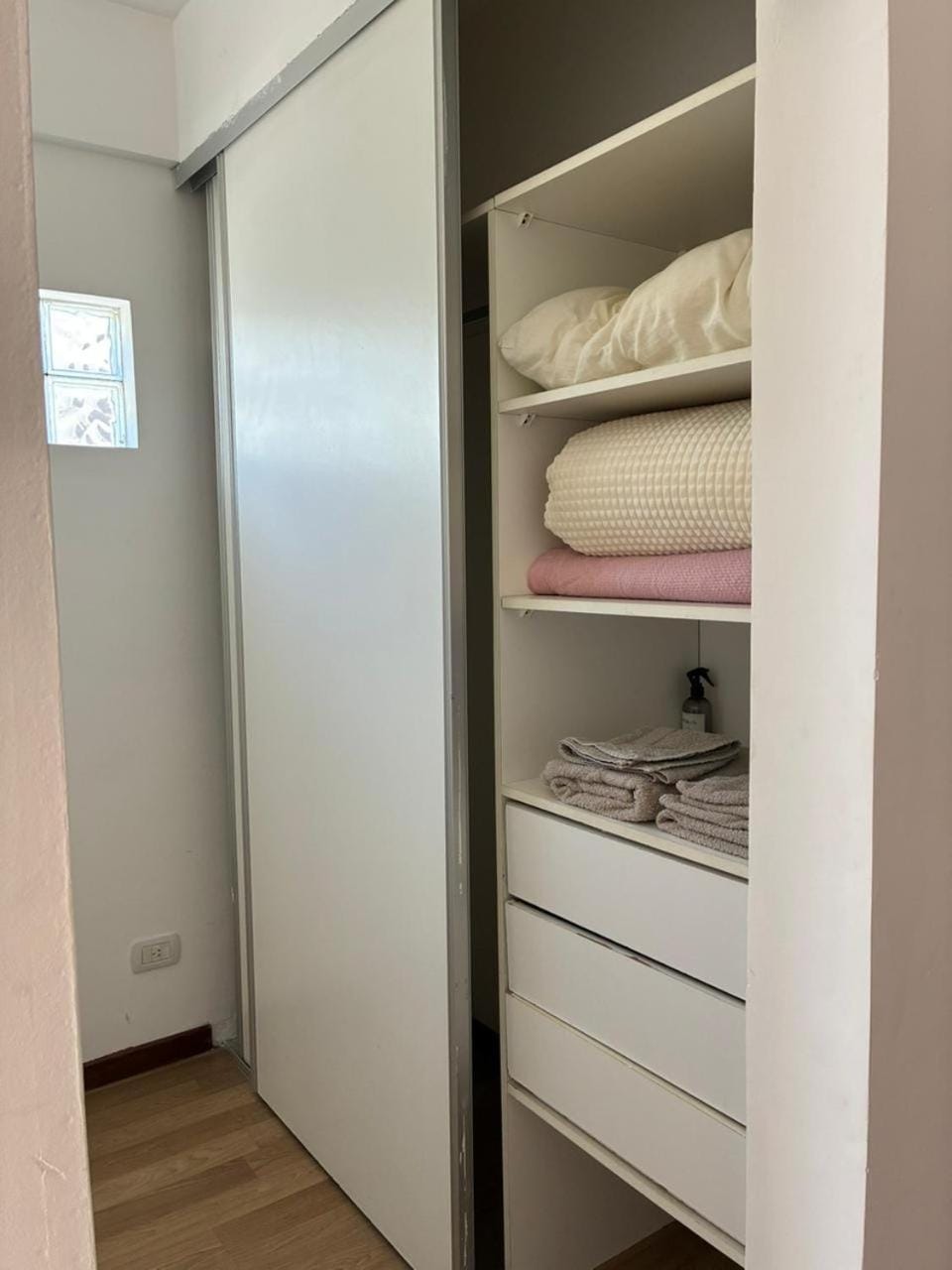 Bedroom, towels, wardrobe
