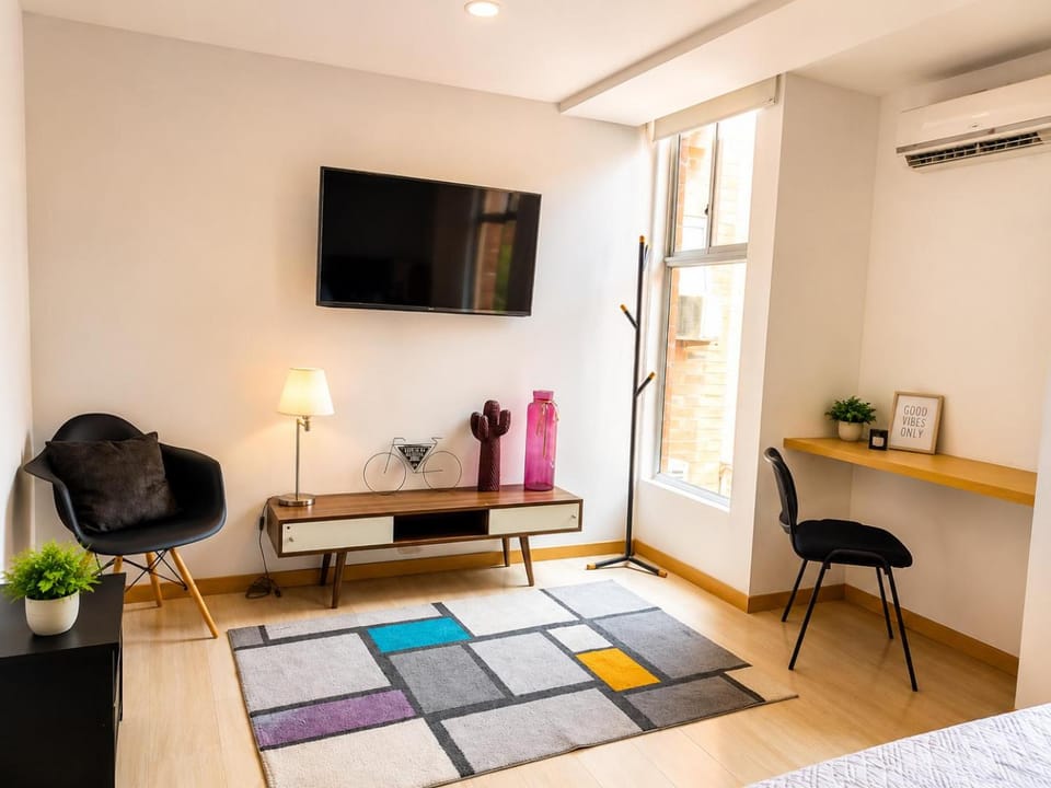Medellin- La 70, close to everything, Laureles retreat Apartment in Medellin