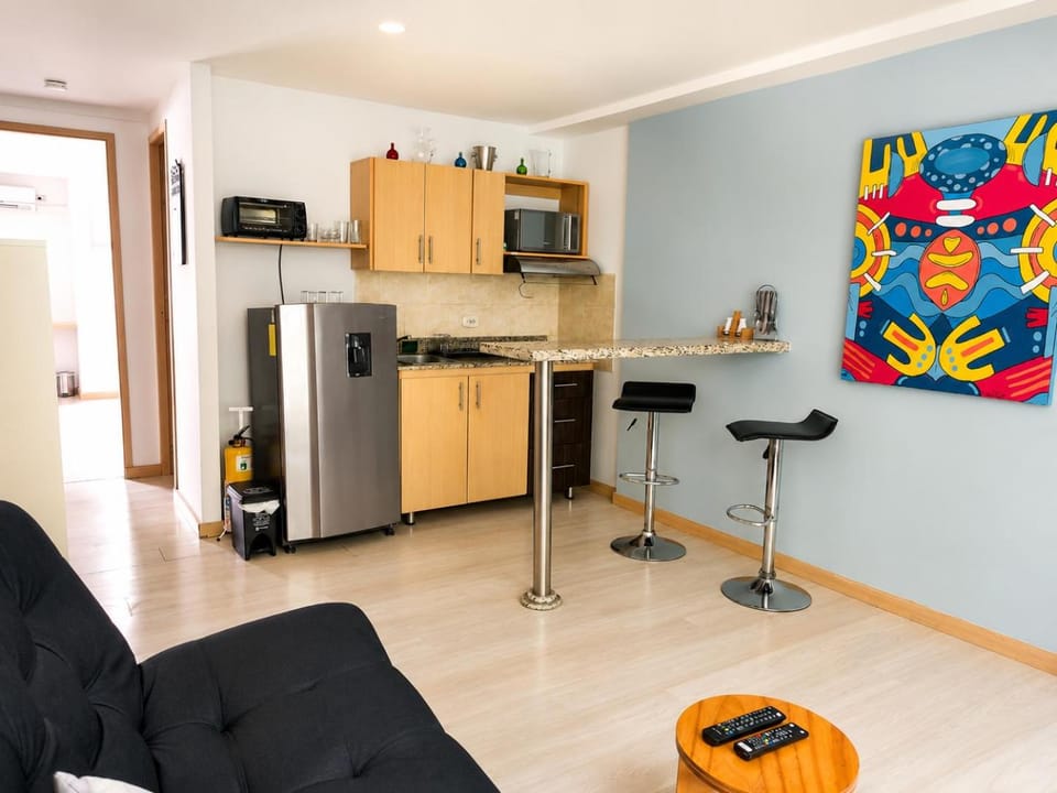 Medellin- La 70, close to everything, Laureles retreat Apartment in Medellin
