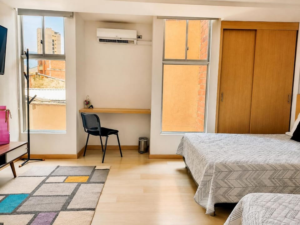 Medellin- La 70, close to everything, Laureles retreat Apartment in Medellin