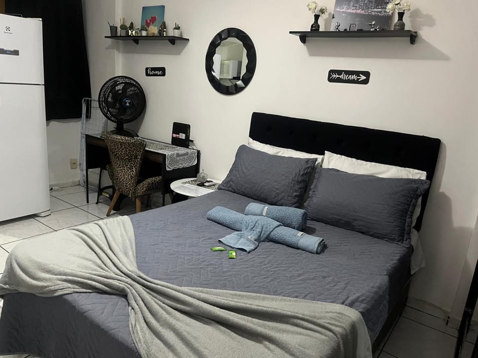 quitinete mobiliado para 2 pessoas Apartment in Rio de Janeiro