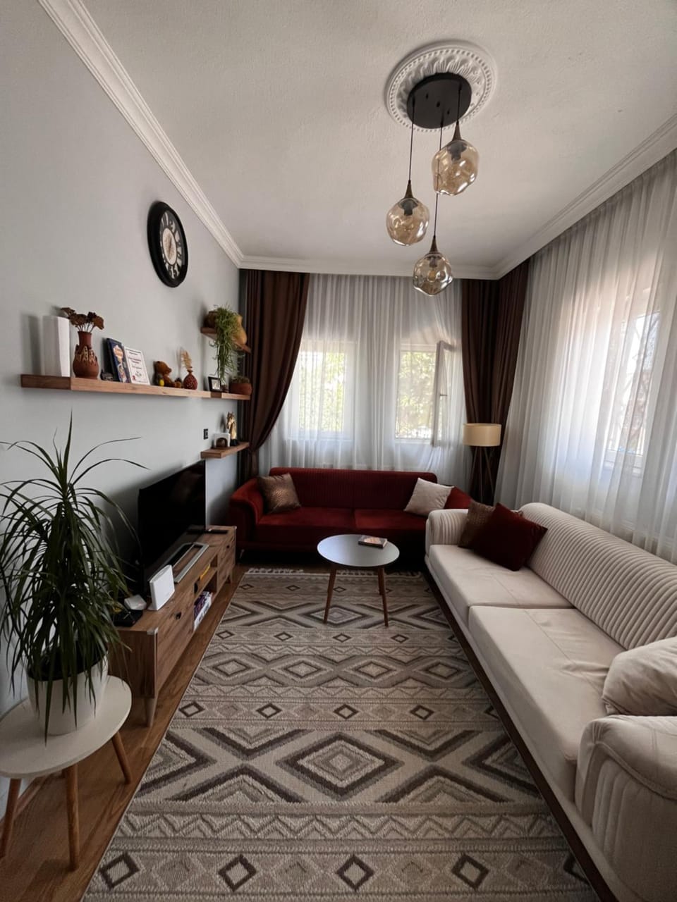 TV and multimedia, Living room, Photo of the whole room, Seating area