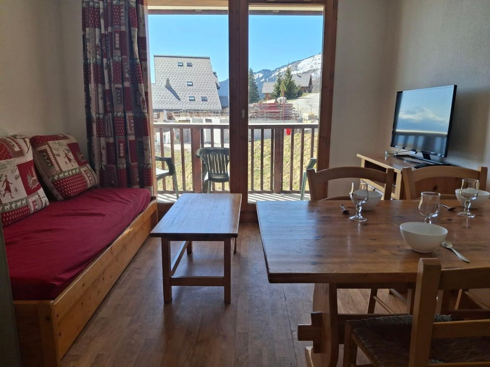 Confortable T3 ski-in/ski-out aux Balcons du Soleil - FR-1-807-122 Apartment in Saint-François-Longchamp