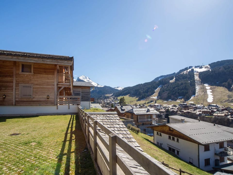Duplex lumineux à Morzine avec parking, proche des pistes, idéal pour 8 personnes - FR-1-754-94 Apartment in Montriond