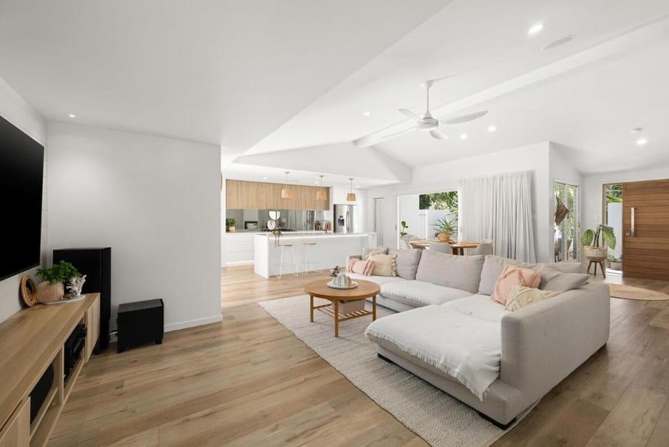 Coastal Home in Mooloolaba House in Buderim