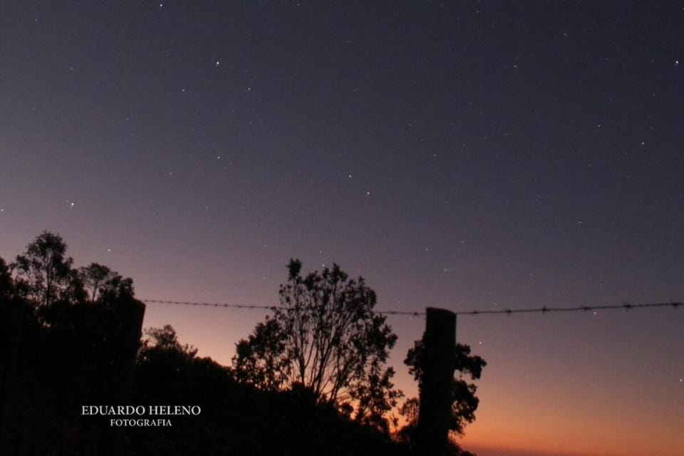 Cabana Sítio Cachoeiras do Caledônia Chalet in Nova Friburgo