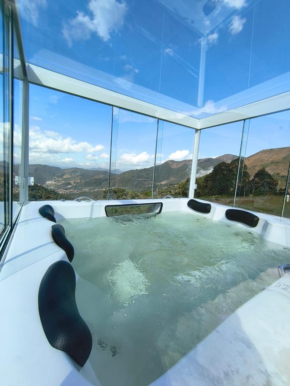 Cabana Sítio Cachoeiras do Caledônia Chalet in Nova Friburgo