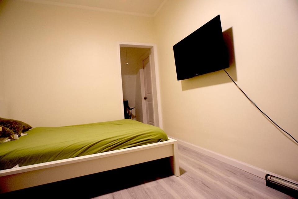 Walk of Fame 1 Bedroom with shared bathroom and kitchen Apartment in Hollywood