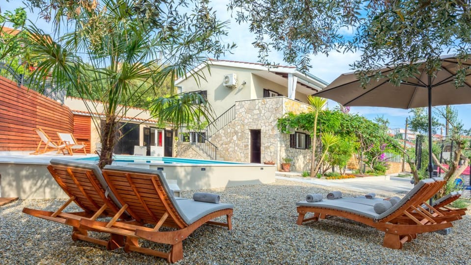 Villa Verandah Villa in Okrug Gornji