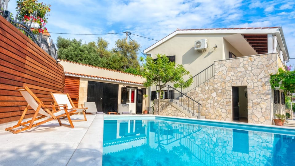 Villa Verandah Villa in Okrug Gornji