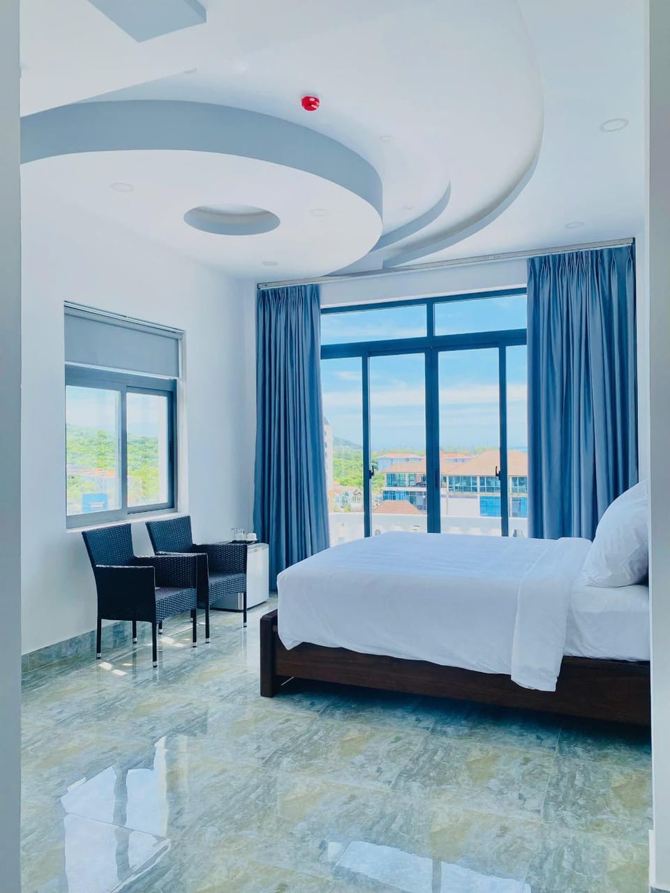 Bed, Natural landscape, Photo of the whole room, Bedroom, Sea view
