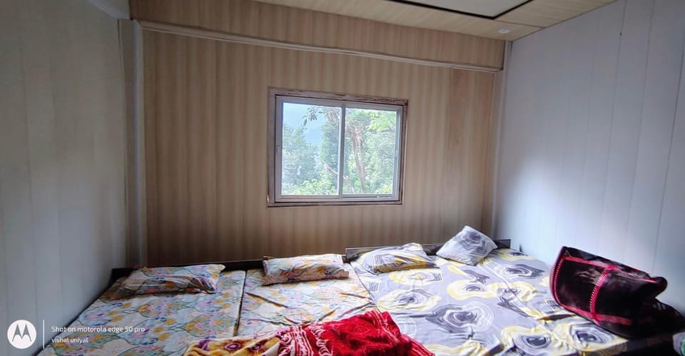 Uniyal tourist guest house Vacation rental in Uttarakhand
