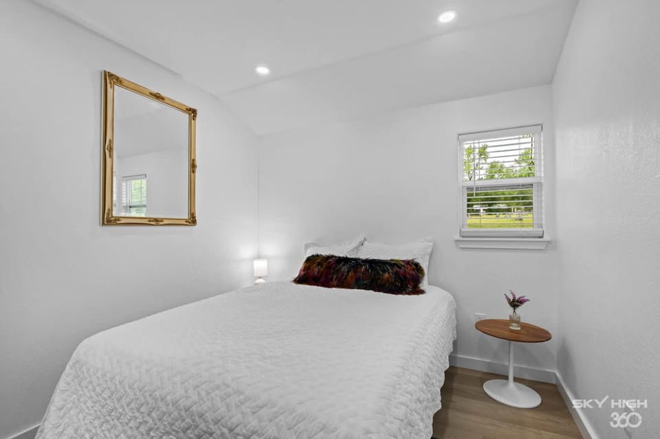 The Daisy- Decatur Family Tiny Home House in Arkansas