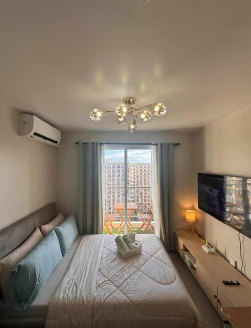 The Purrfect Stay Apartment in Lapu-Lapu City