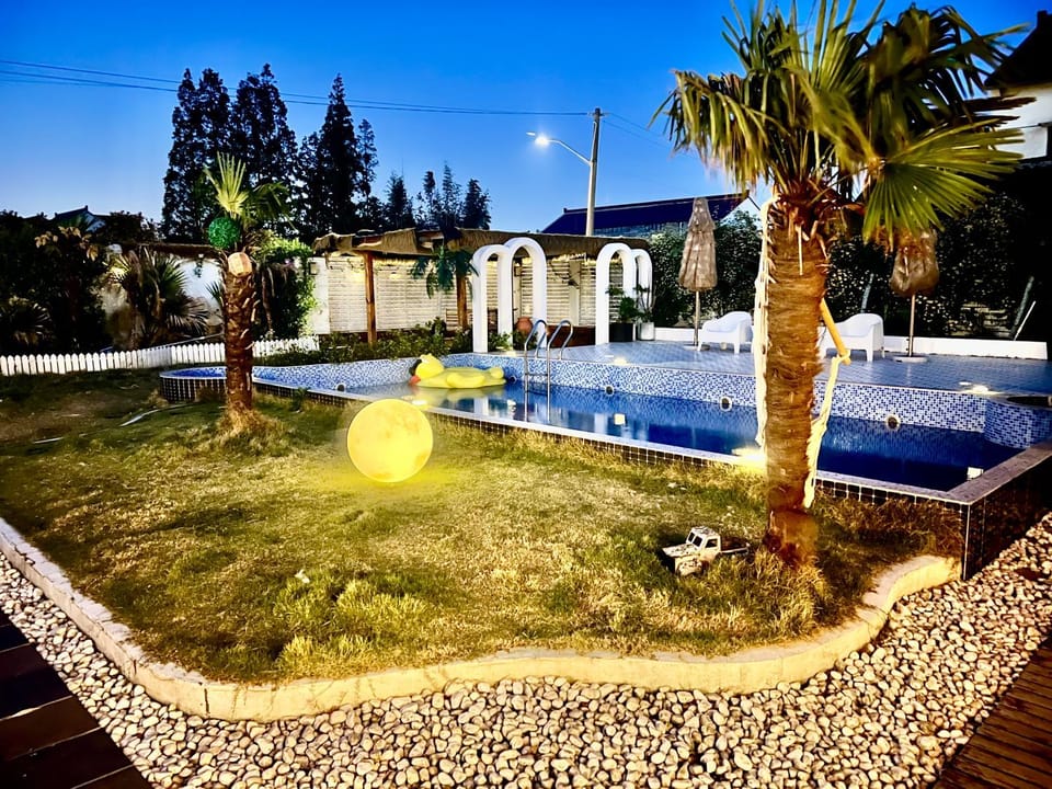 Garden view, Pool view, Swimming pool