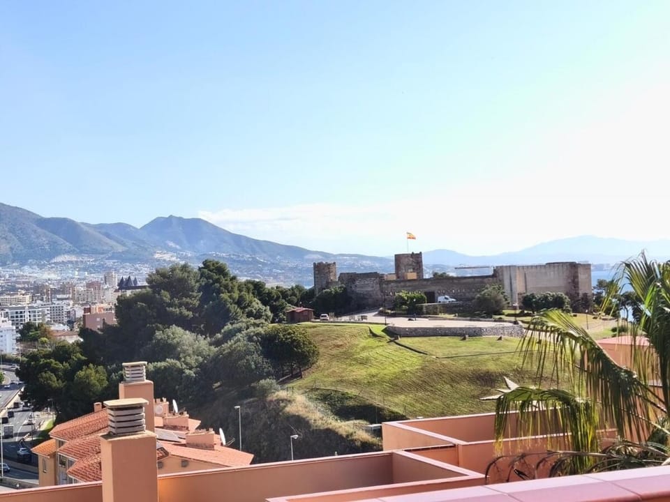 Fuengirola Castle and Sea Views Apartment Apartment in Fuengirola