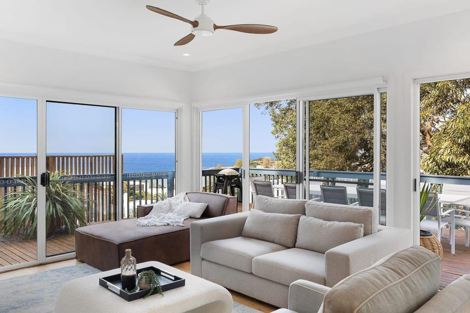 Barnhill Beach House - by Coast Hosting House in Terrigal