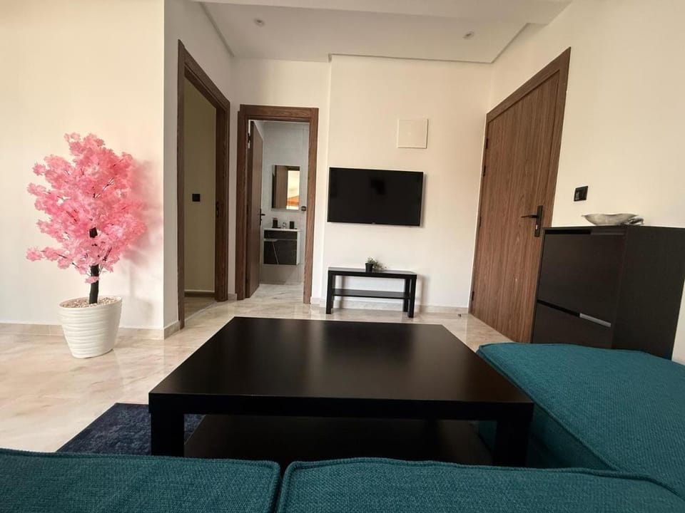 Communal lounge/ TV room, Bed, TV and multimedia, Living room, Photo of the whole room, Seating area, Dining area, Evening entertainment, Bedroom