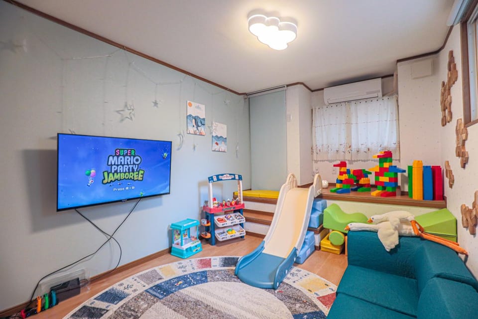 Children play ground, Game Room, TV and multimedia, Living room