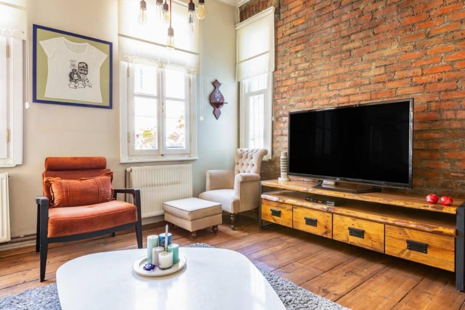 Historic Balat 2BD2Bath Central House! #388 House in Istanbul
