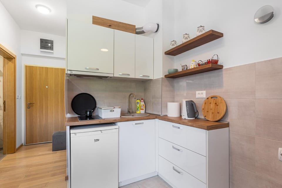 Kitchen or kitchenette, stove