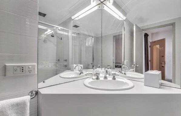 city stay gouger st ex hotel room in city Apartment in Adelaide