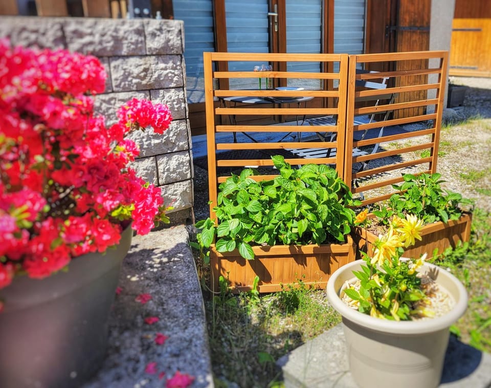 Studio Design 40m2 Calme avec Parking Proche Geneve et Annecy Apartment in Haute-Savoie