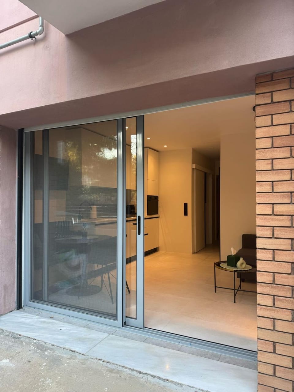 Facade/entrance